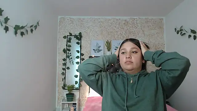 Snapshot of KOREN_JALAA chatting on 02/21/25, 09:43 KOREN JALAA online show from 02/21/25, 09:43