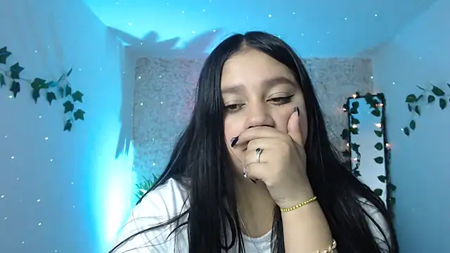 Snapshot of KOREN_JALAA chatting on 03/07/25, 10:21 KOREN JALAA online show from 03/07/25, 10:21