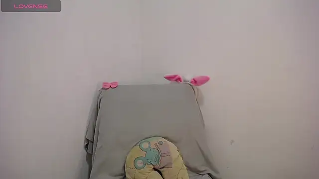 Snapshot of Keyli_sweet chatting on 10/21/25, 07:47 Keyli sweet online show from 10/21/25, 07:47