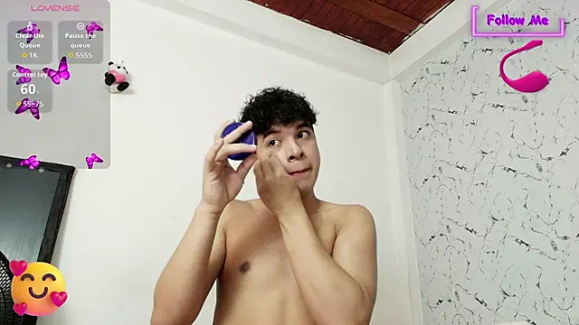 Snapshot of Dominic_king7 chatting on 11/14/25, 10:40 Dominic king7 online show from 11/14/25, 10:40