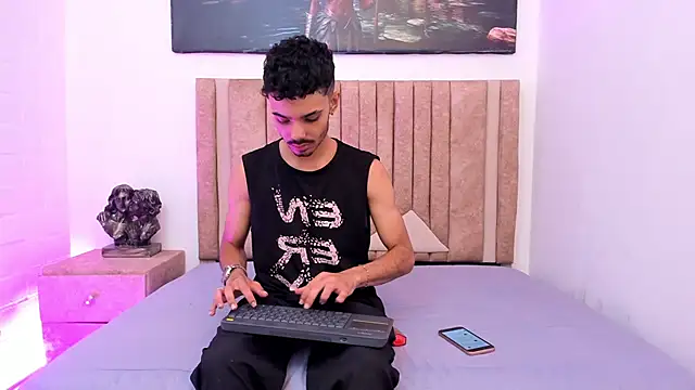 Timothe Evans online show from 10/25/25, 08:47