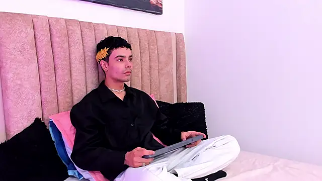 Timothe Evans online show from 11/14/25, 08:07