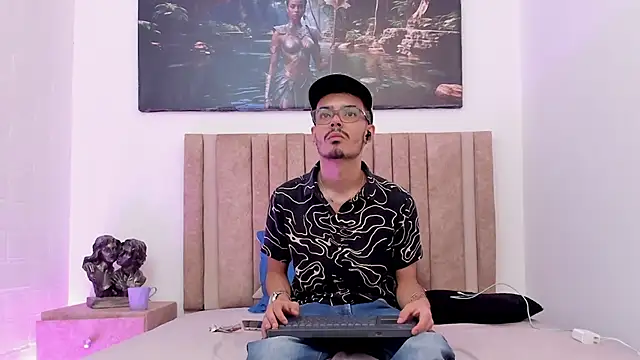 Timothe Evans online show from 12/04/25, 03:49