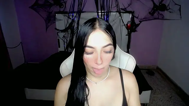 Snapshot of cielooo_ chatting on 11/01/25, 08:33 cielooo online show from 11/01/25, 08:33