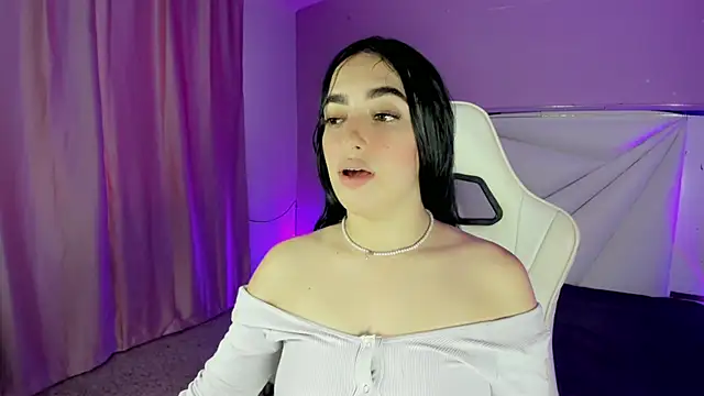 Snapshot of cielooo_ chatting on 11/22/25, 08:41 cielooo online show from 11/22/25, 08:41