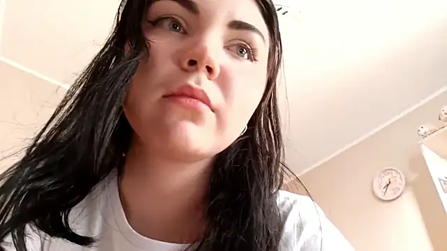 Abi bee online show from 10/06/25, 03:37