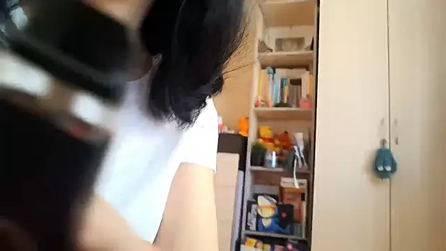 Abi bee online show from 10/08/25, 08:45