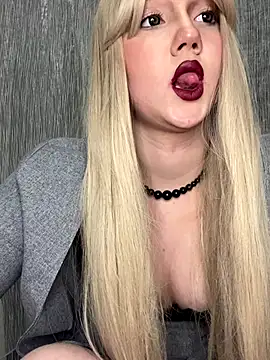 Darling Bri  online show from 11/09/25, 04:16