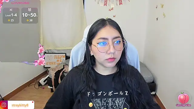 Snapshot of LoveLyy- chatting on 11/02/25, 03:36 LoveLyy- online show from 11/02/25, 03:36