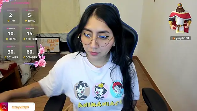 Snapshot of LoveLyy- chatting on 01/07/26, 04:15 LoveLyy- online show from 01/07/26, 04:15