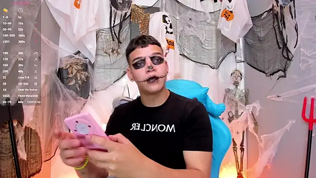 Snapshot of alex_boyy chatting on 10/30/25, 06:41 alex boyy online show from 10/30/25, 06:41