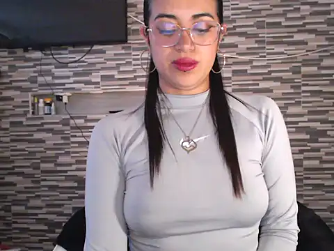 Snapshot of Carla_Bennett__ chatting on 10/12/25, 11:09 Carla Bennett   online show from 10/12/25, 11:09