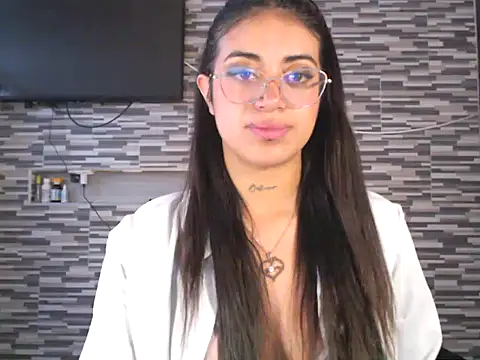 Snapshot of Carla_Bennett__ chatting on 10/15/25, 11:21 Carla Bennett   online show from 10/15/25, 11:21