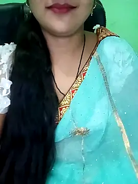Snapshot of Rashmi_011 chatting on 10/06/25, 05:43 Rashmi 011 online show from 10/06/25, 05:43