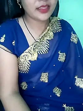 Snapshot of Rashmi_011 chatting on 10/14/25, 04:19 Rashmi 011 online show from 10/14/25, 04:19