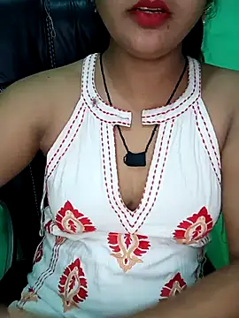 Snapshot of Rashmi_011 chatting on 10/19/25, 04:51 Rashmi 011 online show from 10/19/25, 04:51