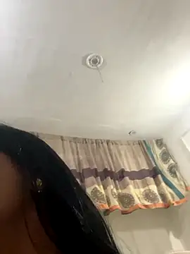 Snapshot of Sapnahot34 chatting on 11/18/25, 11:14 Sapnahot34 online show from 11/18/25, 11:14