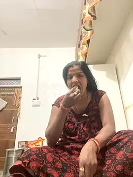 Snapshot of Sapnahot34 chatting on 11/27/25, 05:42 Sapnahot34 online show from 11/27/25, 05:42