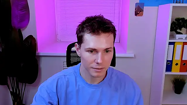 Snapshot of Hector_Spector chatting on 12/04/25, 10:46 Hector Spector online show from 12/04/25, 10:46