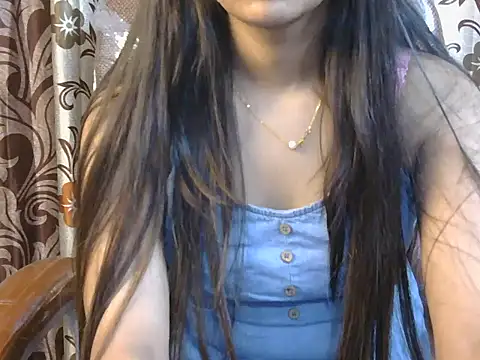 Snapshot of priti_singhaniya chatting on 12/05/25, 08:34 priti singhaniya online show from 12/05/25, 08:34