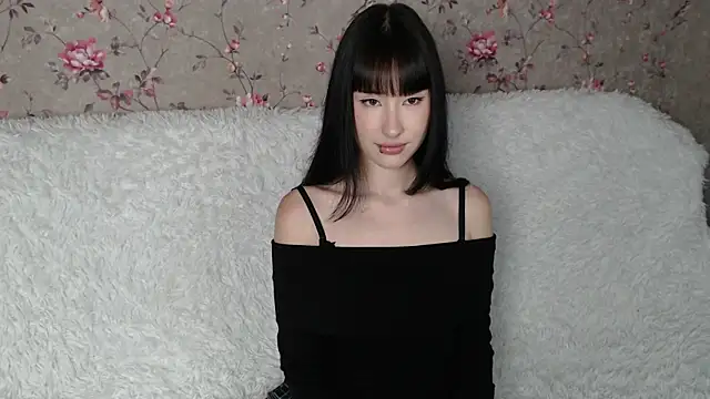 Snapshot of NaemiiBlush chatting on 06/11/26, 04:38 NaemiiBlush online show from 06/11/26, 04:38