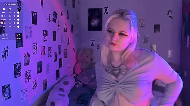 Snapshot of bixxxiz chatting on 11/02/25, 11:56 bixxxiz online show from 11/02/25, 11:56