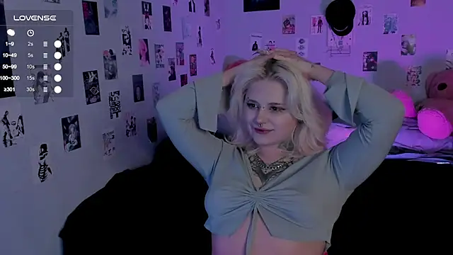 Snapshot of bixxxiz chatting on 11/13/25, 12:26 bixxxiz online show from 11/13/25, 12:26