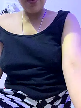 Snapshot of bindiyarani01 chatting on 11/09/25, 12:47 bindiyarani01 online show from 11/09/25, 12:47