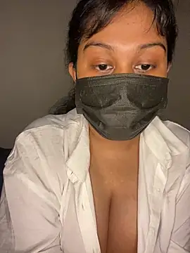 Snapshot of Monica__Bellucci__ chatting on 10/25/25, 04:13 Monica  Bellucci   online show from 10/25/25, 04:13