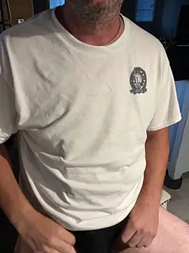 Snapshot of smkbustr chatting on 10/09/25, 10:41 smkbustr online show from 10/09/25, 10:41