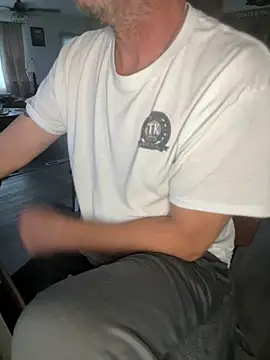 Snapshot of smkbustr chatting on 11/12/25, 08:08 smkbustr online show from 11/12/25, 08:08