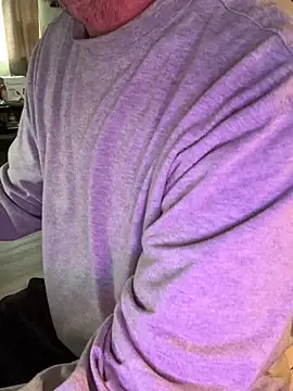 Snapshot of smkbustr chatting on 11/30/25, 08:02 smkbustr online show from 11/30/25, 08:02