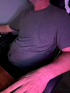 Snapshot of smkbustr chatting on 12/13/25, 07:53 smkbustr online show from 12/13/25, 07:53