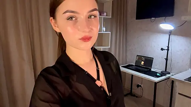 Snapshot of RinaModel chatting on 11/19/25, 08:09 RinaModel online show from 11/19/25, 08:09