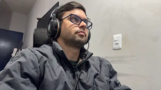 CasalManeiro25 online show from 10/21/25, 11:33