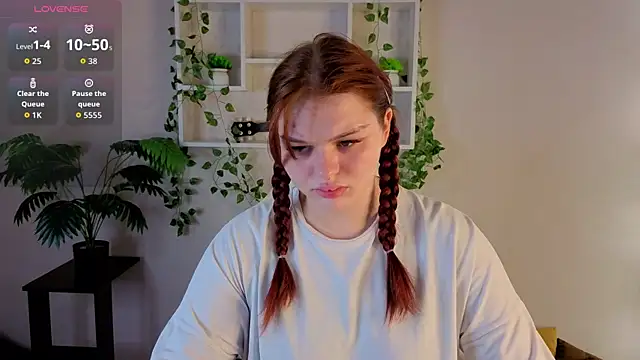 Snapshot of Barbara_Mitchel chatting on 12/15/25, 09:24 Barbara Mitchel online show from 12/15/25, 09:24