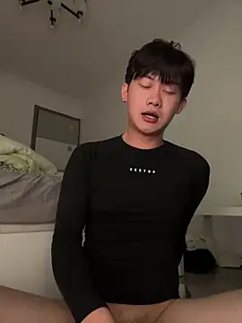 Snapshot of iambennet chatting on 10/27/25, 11:03 iambennet online show from 10/27/25, 11:03