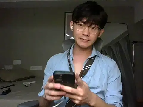 Snapshot of iambennet chatting on 11/01/25, 02:08 iambennet online show from 11/01/25, 02:08