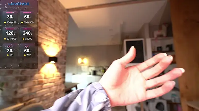 Snapshot of _favdream chatting on 10/18/25, 05:54  favdream online show from 10/18/25, 05:54