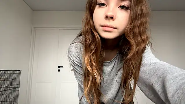 Snapshot of EhtelBiondi chatting on 10/29/25, 08:05 EhtelBiondi online show from 10/29/25, 08:05