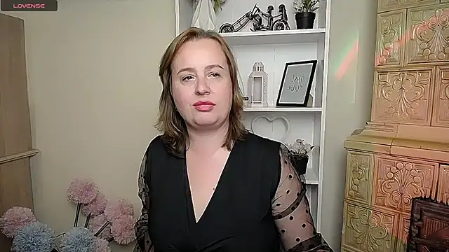 HelenFl online show from 10/07/25, 08:22