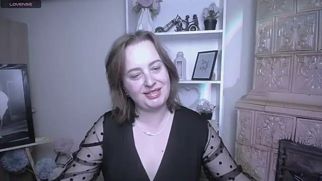 HelenFl online show from 11/07/25, 08:14