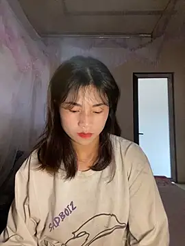 Mylinh- online show from 10/12/25, 09:41