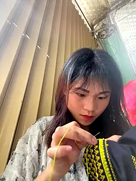 Mylinh- online show from 10/15/25, 08:36