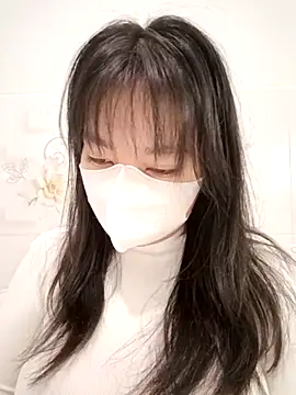 Snapshot of Xuka203 chatting on 10/08/25, 12:52 Xuka203 online show from 10/08/25, 12:52