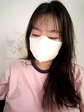 Snapshot of Xuka203 chatting on 10/13/25, 11:38 Xuka203 online show from 10/13/25, 11:38