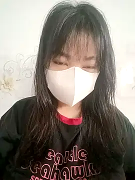 Snapshot of Xuka203 chatting on 10/17/25, 12:47 Xuka203 online show from 10/17/25, 12:47