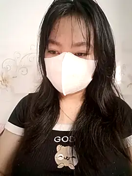 Snapshot of Xuka203 chatting on 10/23/25, 12:10 Xuka203 online show from 10/23/25, 12:10