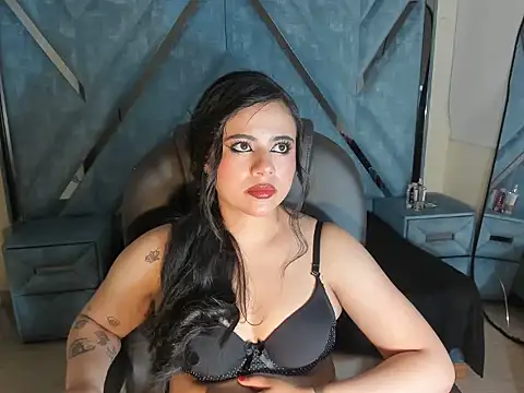 Snapshot of Cleosex01 chatting on 10/27/25, 03:54 Cleosex01 online show from 10/27/25, 03:54
