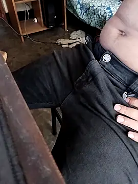 Snapshot of TanjiroCamadoo chatting on 10/19/25, 04:35 TanjiroCamadoo online show from 10/19/25, 04:35